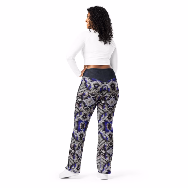 Know Thyself, Know The Pattern - Flare leggings - Image 10