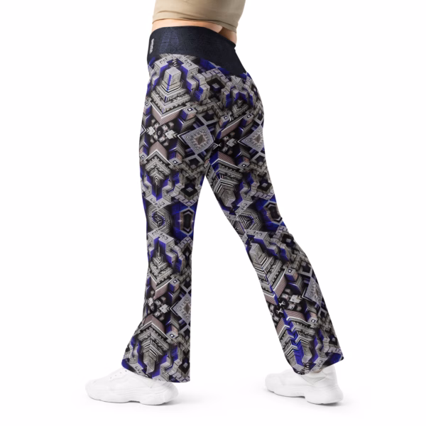 Know Thyself, Know The Pattern - Flare leggings - Image 12