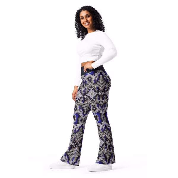 Know Thyself, Know The Pattern - Flare leggings - Image 5